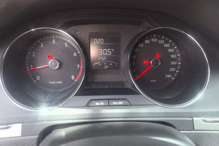 Used Volkswagen Bora 2013 1.6L Manual Fashion Edition Instrument Cluster