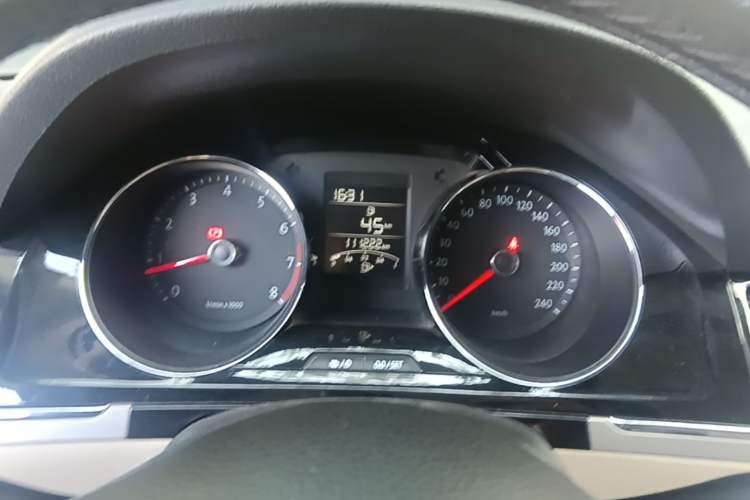 Used Volkswagen Bora 2013 1.6L Manual Comfort Model Instrument Cluster