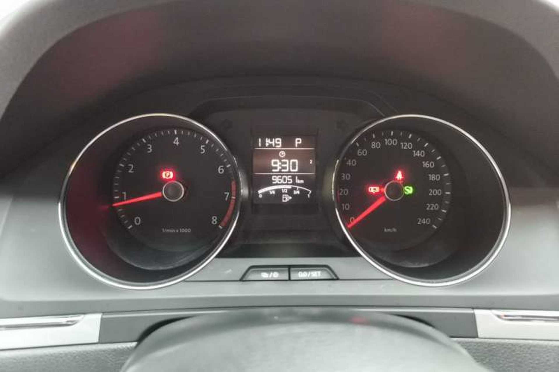 Used Volkswagen Bora 2013 1.6L Automatic Fashion Model Instrument Cluster