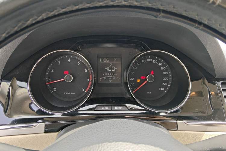 Used Volkswagen Bora 2013 1.6L Automatic Comfort Model Instrument Cluster