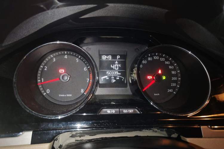 Used Volkswagen Bora 2013 1.6L Automatic Comfort Model Instrument Cluster