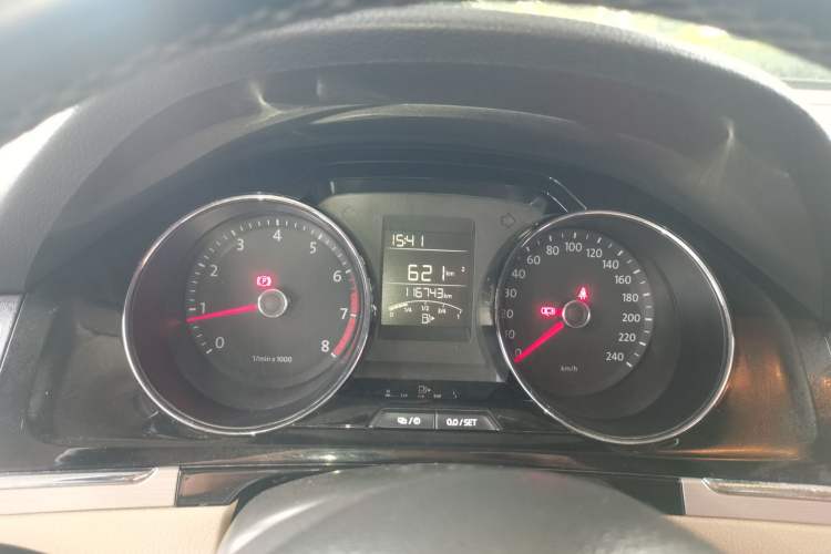 Used Volkswagen Bora 2013 1.6L Manual Comfort Model Instrument Cluster