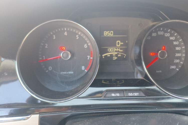 Used Volkswagen Bora 2013 1.6L Manual Comfort Model Instrument Cluster