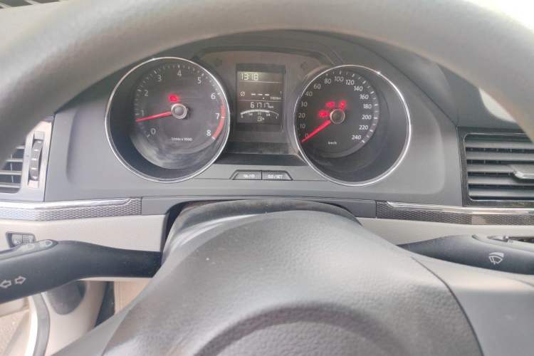 Used Volkswagen Bora 2013 1.6L Manual Fashion Edition Instrument Cluster