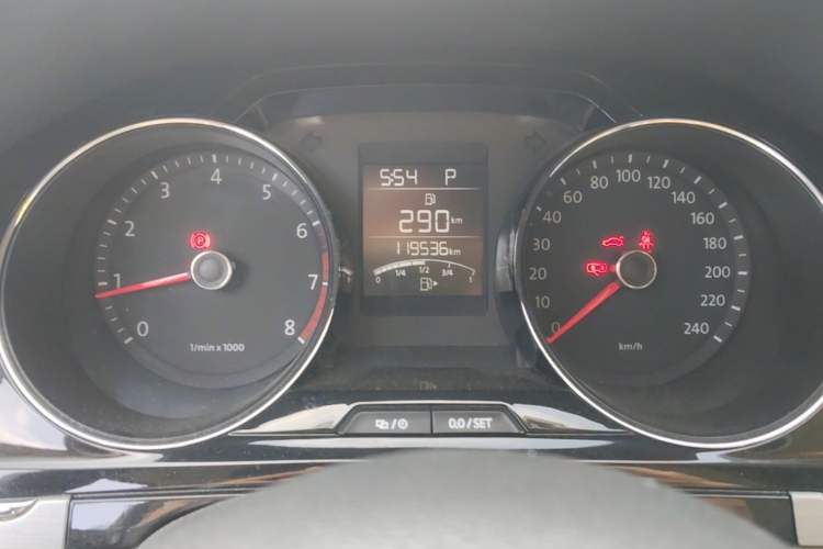 Used Volkswagen Bora 2013 1.6L Automatic Comfort Model Instrument Cluster