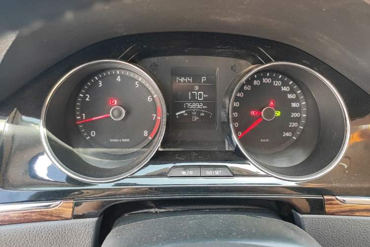 Used Volkswagen Bora 2013 1.6L Automatic Luxury Model Instrument Cluster