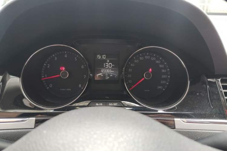 Used Volkswagen Bora 2013 1.6L Manual Comfort Model Instrument Cluster