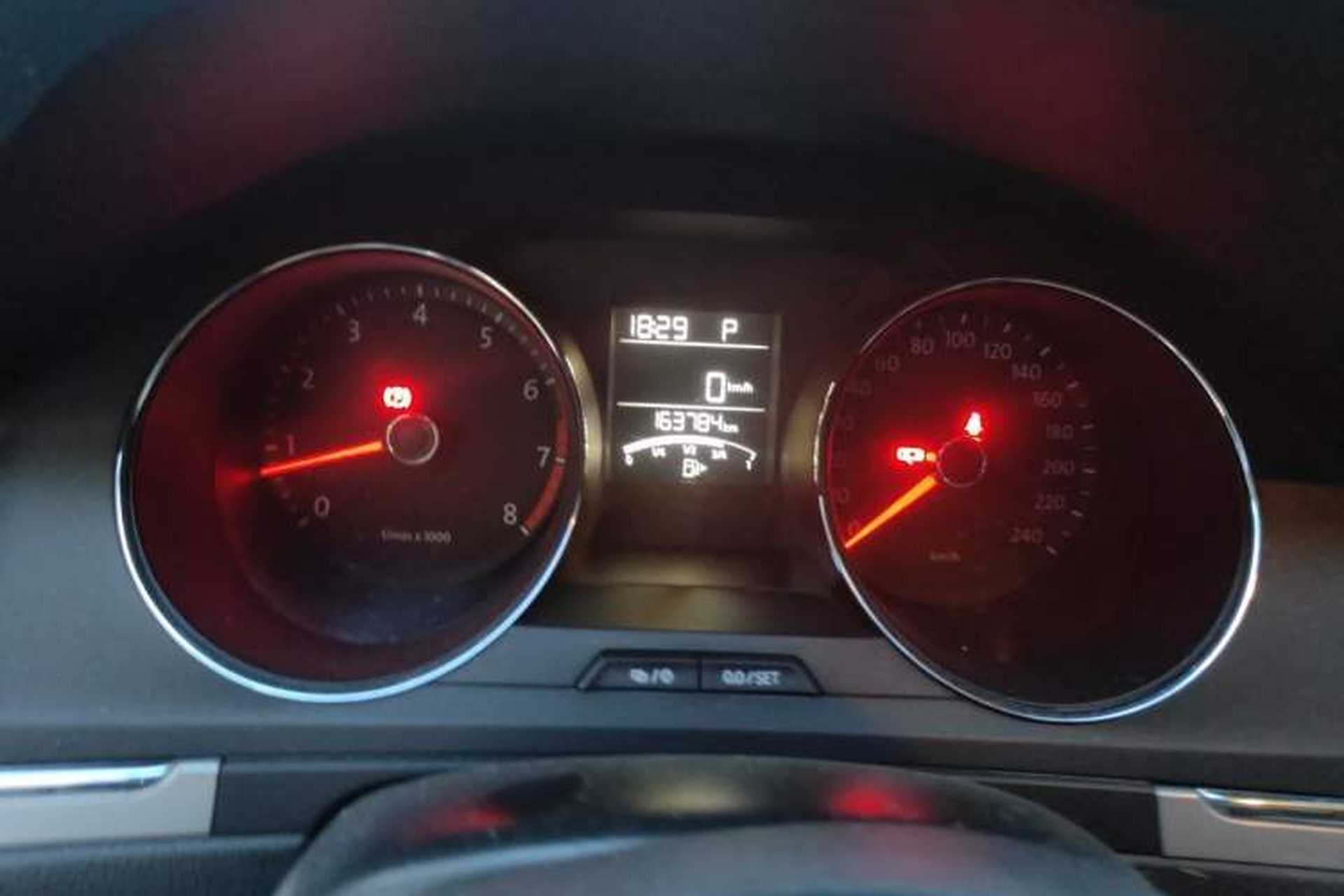Used Volkswagen Bora 2013 1.6L Automatic Fashion Model Instrument Cluster