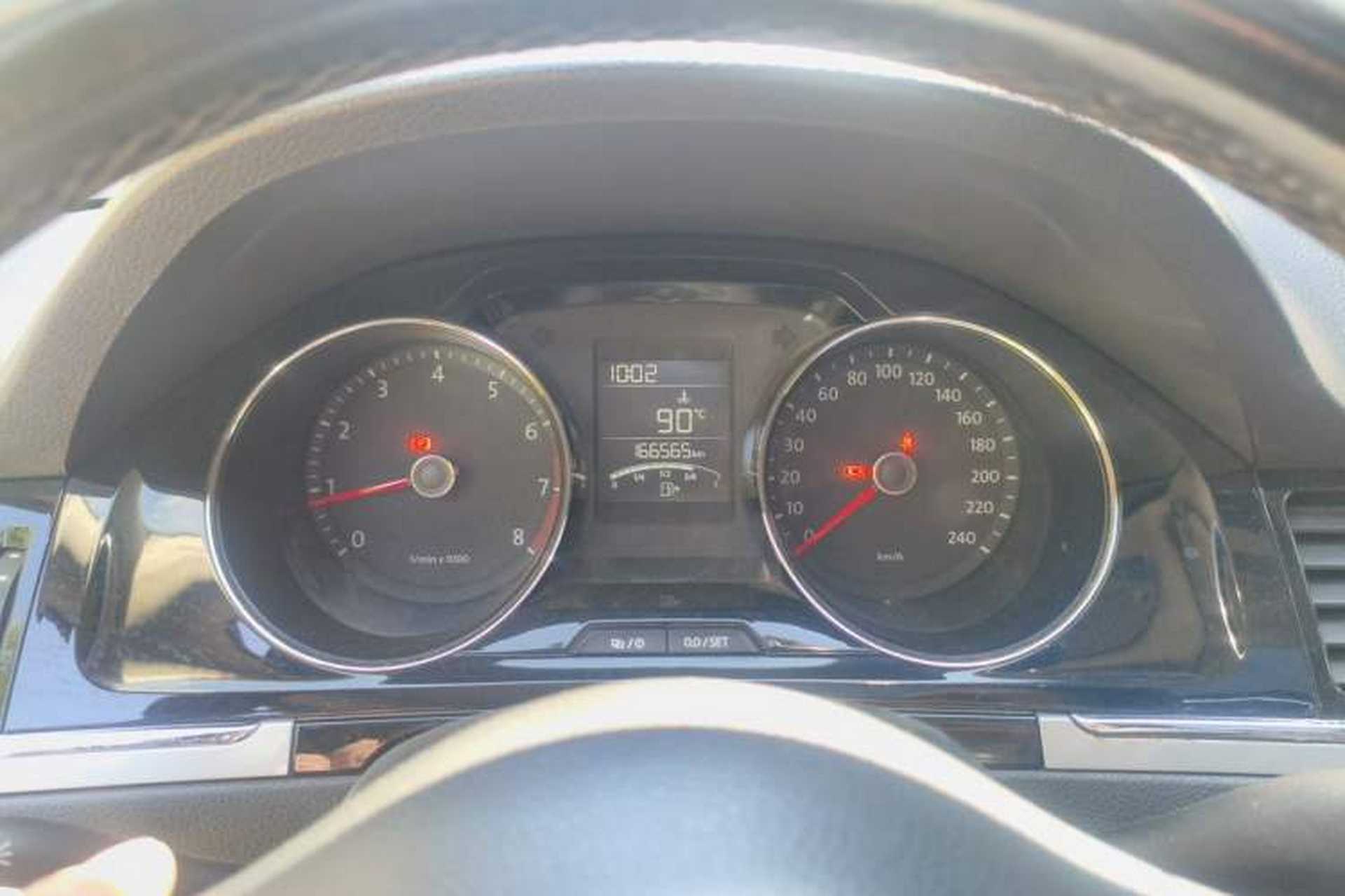 Used Volkswagen Bora 2013 1.6L Manual Comfort Model Instrument Cluster