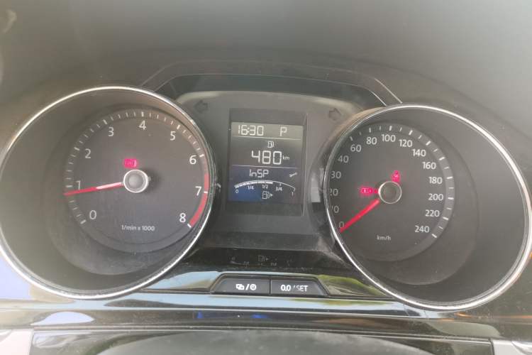 Used Volkswagen Bora 2013 1.6L Automatic Comfort Model Instrument Cluster