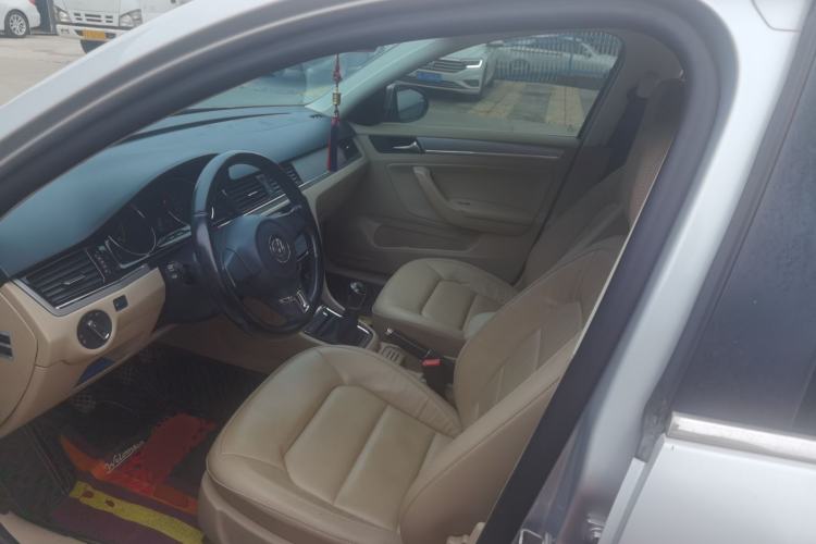 Used Volkswagen Bora 2013 1.6L Manual Comfort Model Left Front Seat