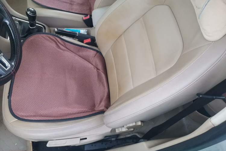 Used Volkswagen Bora 2013 1.6L Manual Comfort Model Left Front Seat