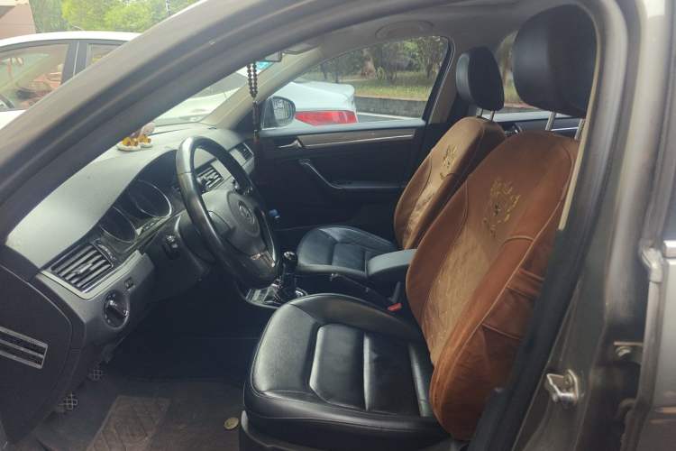 Used Volkswagen Bora 2013 1.6L Manual Comfort Model Left Front Seat
