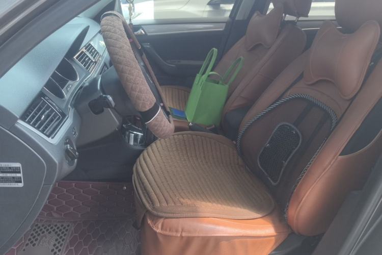 Used Volkswagen Bora 2013 1.6L Manual Fashion Edition Left Front Seat