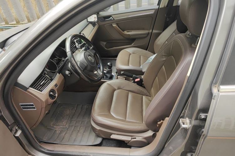 Used Volkswagen Bora 2013 1.6L Manual Comfort Model Left Front Seat