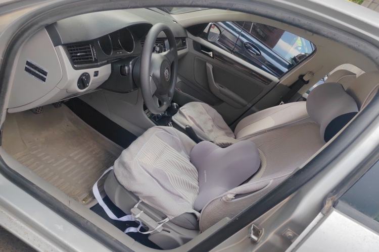 Used Volkswagen Bora 2013 1.6L Manual Fashion Edition Left Front Seat