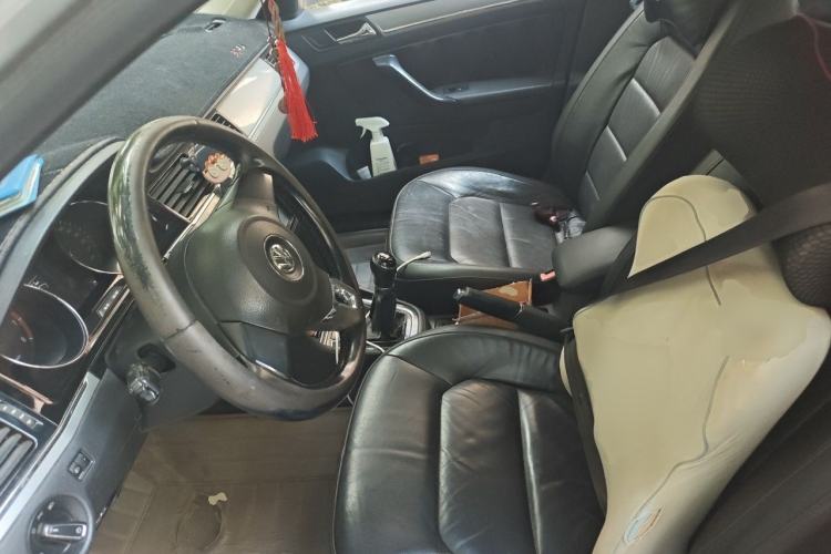 Used Volkswagen Bora 2013 1.6L Manual Fashion Edition Left Front Seat
