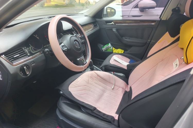 Used Volkswagen Bora 2013 1.6L Automatic Luxury Model Left Front Seat