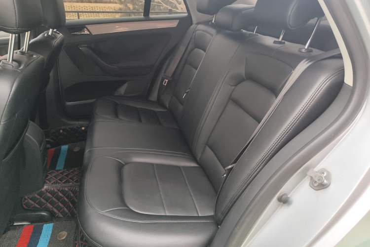 Used Volkswagen Bora 2013 1.6L Automatic Fashion Model Left Rear Seat