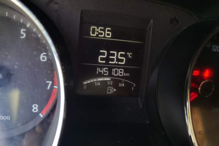 Used Volkswagen Bora 2013 1.6L Manual Fashion Edition Odometer Close Up