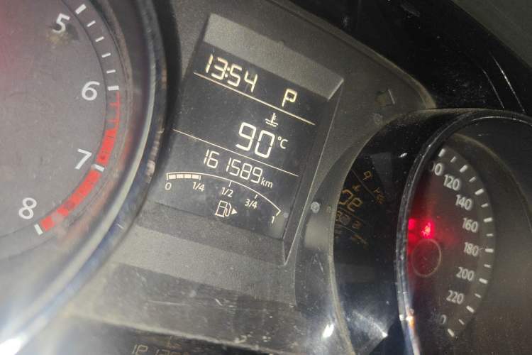 Used Volkswagen Bora 2013 1.6L Automatic Comfort Model Odometer Close Up