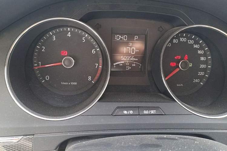 Used Volkswagen Bora 2013 1.6L Automatic Fashion Model Odometer Close Up