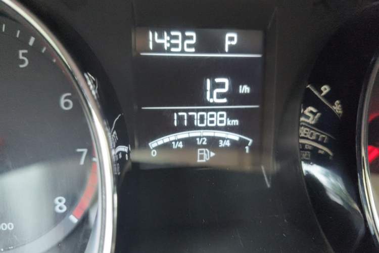 Used Volkswagen Bora 2013 1.6L Automatic Comfort Model Odometer Close Up