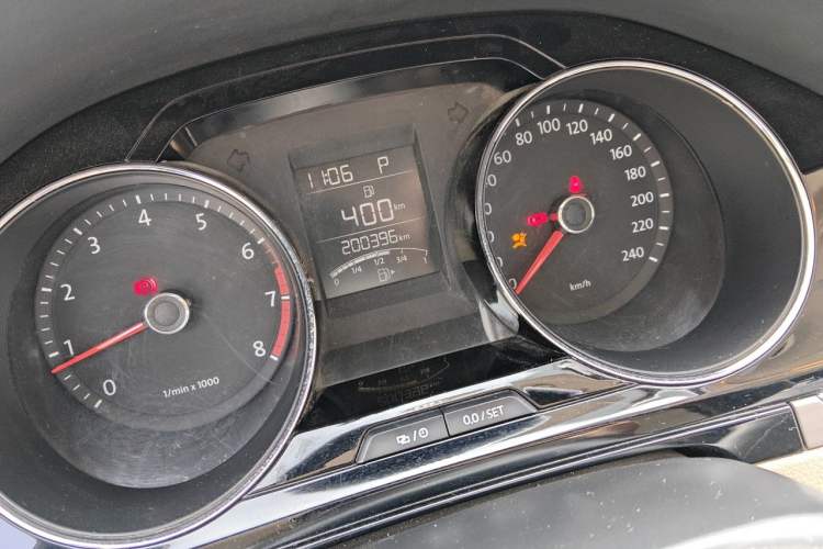 Used Volkswagen Bora 2013 1.6L Automatic Comfort Model Odometer Close Up