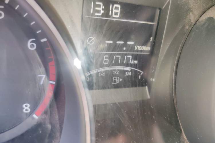 Used Volkswagen Bora 2013 1.6L Manual Fashion Edition Odometer Close Up