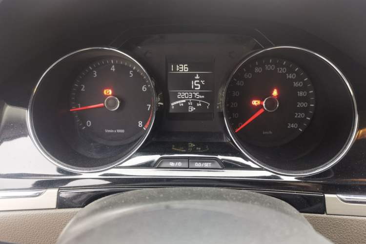 Used Volkswagen Bora 2013 1.6L Manual Comfort Model Odometer Close Up