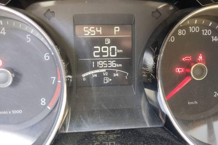 Used Volkswagen Bora 2013 1.6L Automatic Comfort Model Odometer Close Up