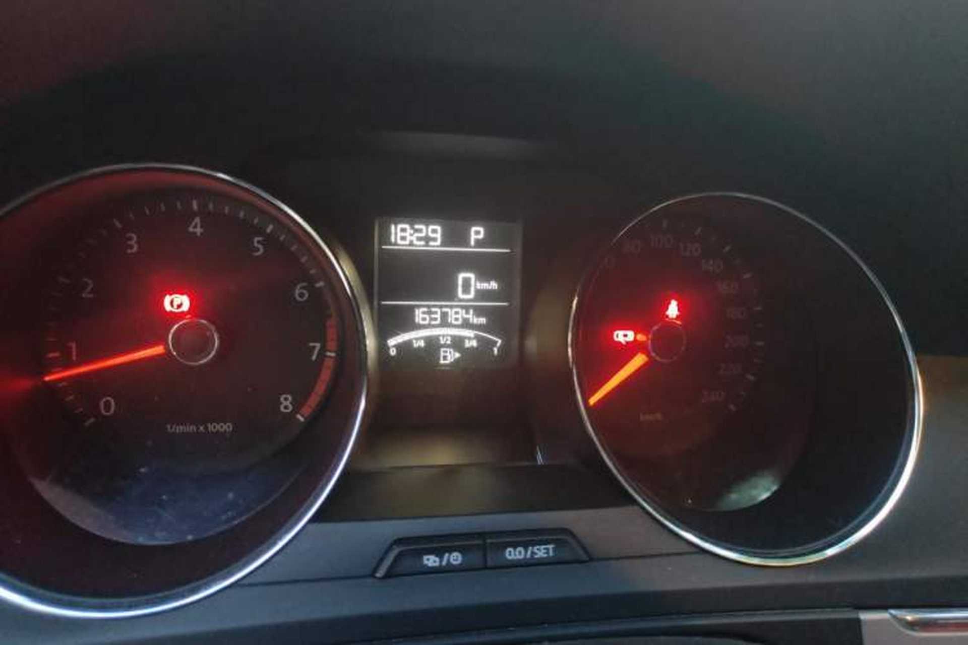 Used Volkswagen Bora 2013 1.6L Automatic Fashion Model Odometer Close Up