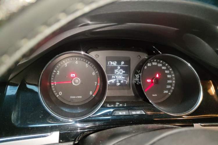 Used Volkswagen Bora 2013 1.6L Automatic Comfort Model Odometer Close Up