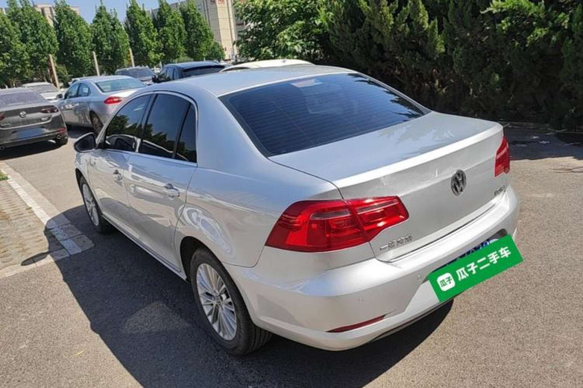 Used Volkswagen Bora 2013 1.6L Automatic Luxury Model Rear Left 45 Deg