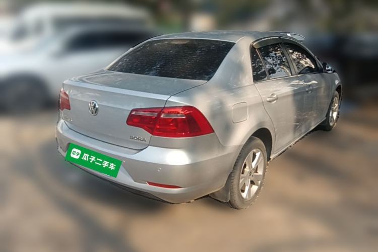 Used Volkswagen Bora 2013 1.6L Manual Comfort Model Rear Right 45 Deg