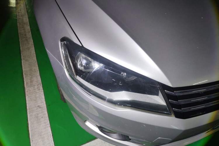 Used Volkswagen Bora 2013 1.6L Automatic Comfort Model Right Front Headlight
