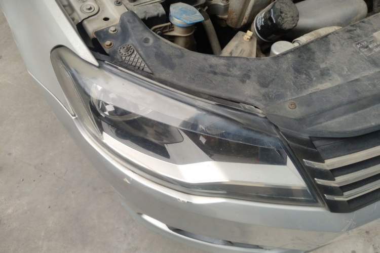 Used Volkswagen Bora 2013 1.6L Automatic Comfort Model Right Front Headlight