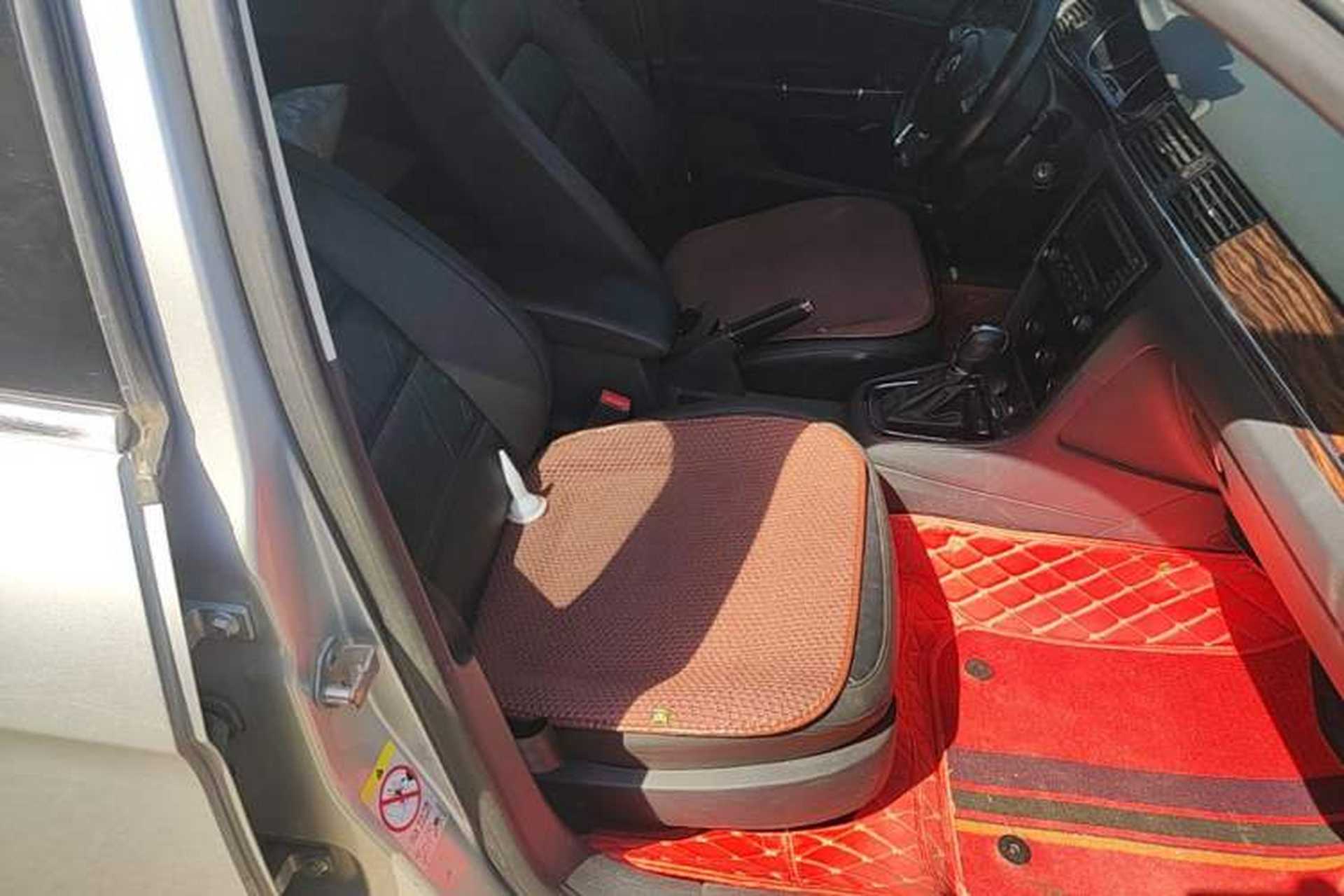 Used Volkswagen Bora 2013 1.6L Automatic Luxury Model Right Front Seat