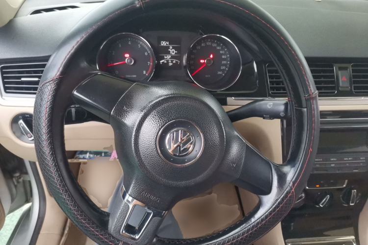 Used Volkswagen Bora 2013 1.6L Manual Comfort Model Steering Wheel