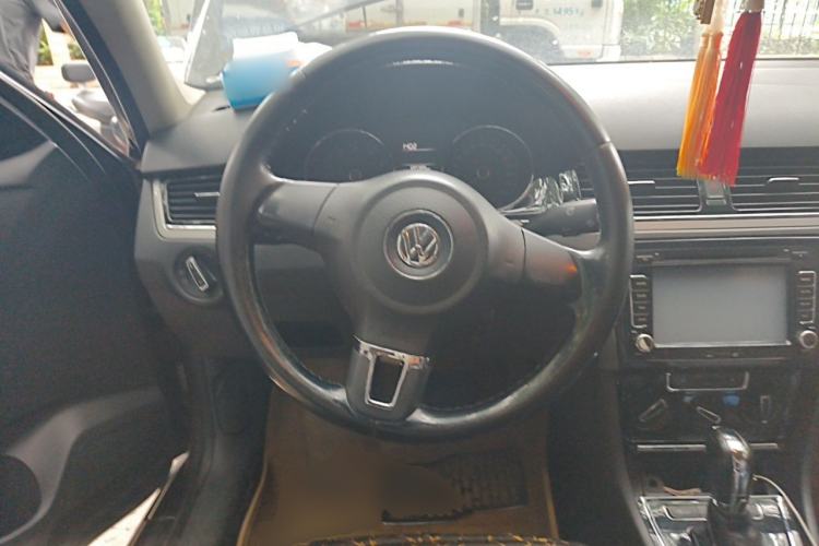 Used Volkswagen Bora 2013 1.6L Automatic Comfort Model Steering Wheel