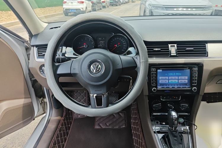 Used Volkswagen Bora 2013 1.6L Automatic Comfort Model Steering Wheel