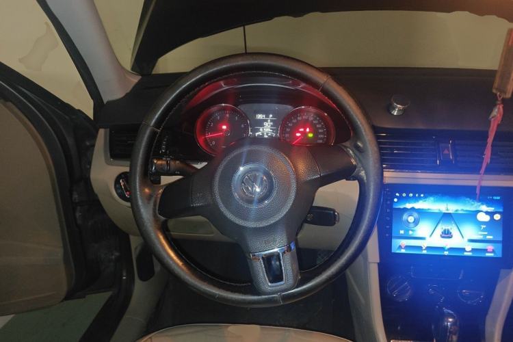 Used Volkswagen Bora 2013 1.6L Automatic Comfort Model Steering Wheel
