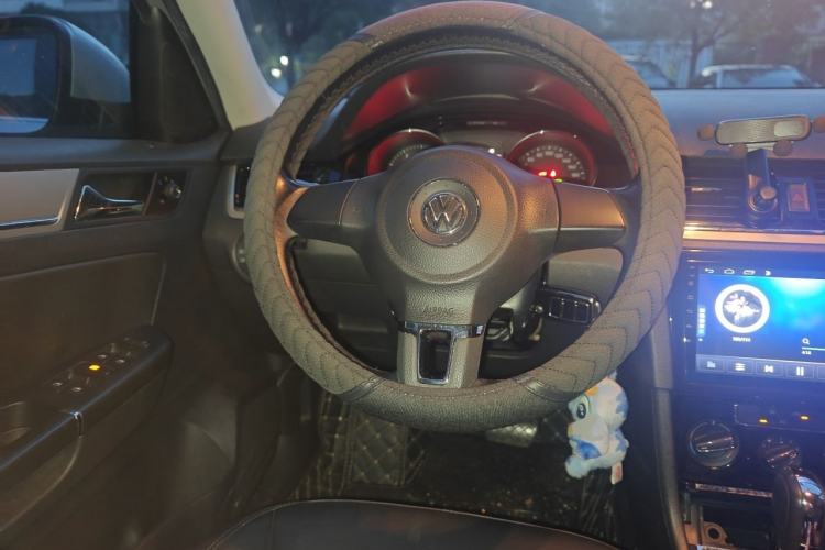 Used Volkswagen Bora 2013 1.6L Automatic Comfort Model Steering Wheel