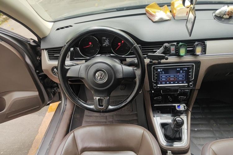 Used Volkswagen Bora 2013 1.6L Manual Comfort Model Steering Wheel
