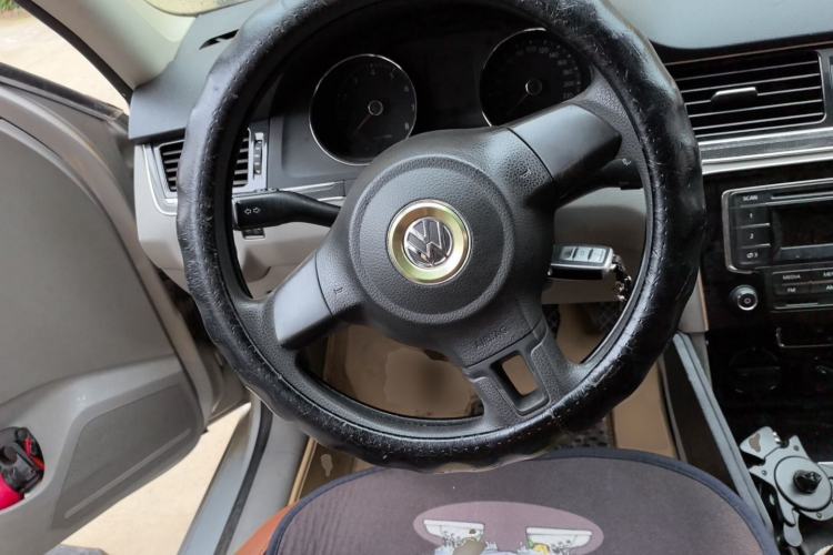 Used Volkswagen Bora 2013 1.6L Manual Fashion Edition Steering Wheel