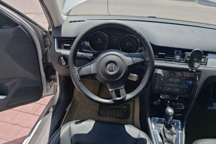 Used Volkswagen Bora 2013 1.6L Automatic Comfort Model Steering Wheel
