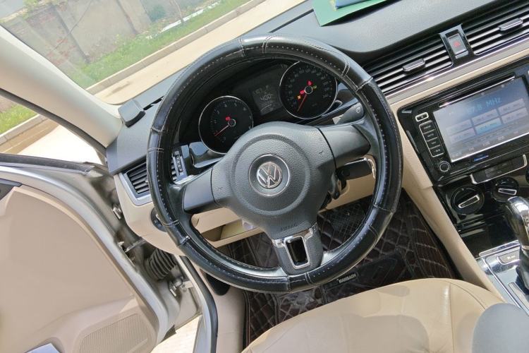 Used Volkswagen Bora 2013 1.6L Automatic Comfort Model Steering Wheel