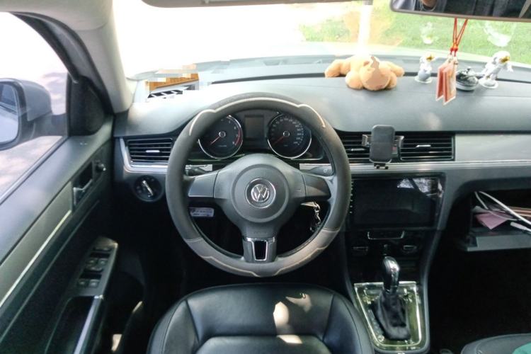 Used Volkswagen Bora 2013 1.6L Automatic Comfort Model Steering Wheel