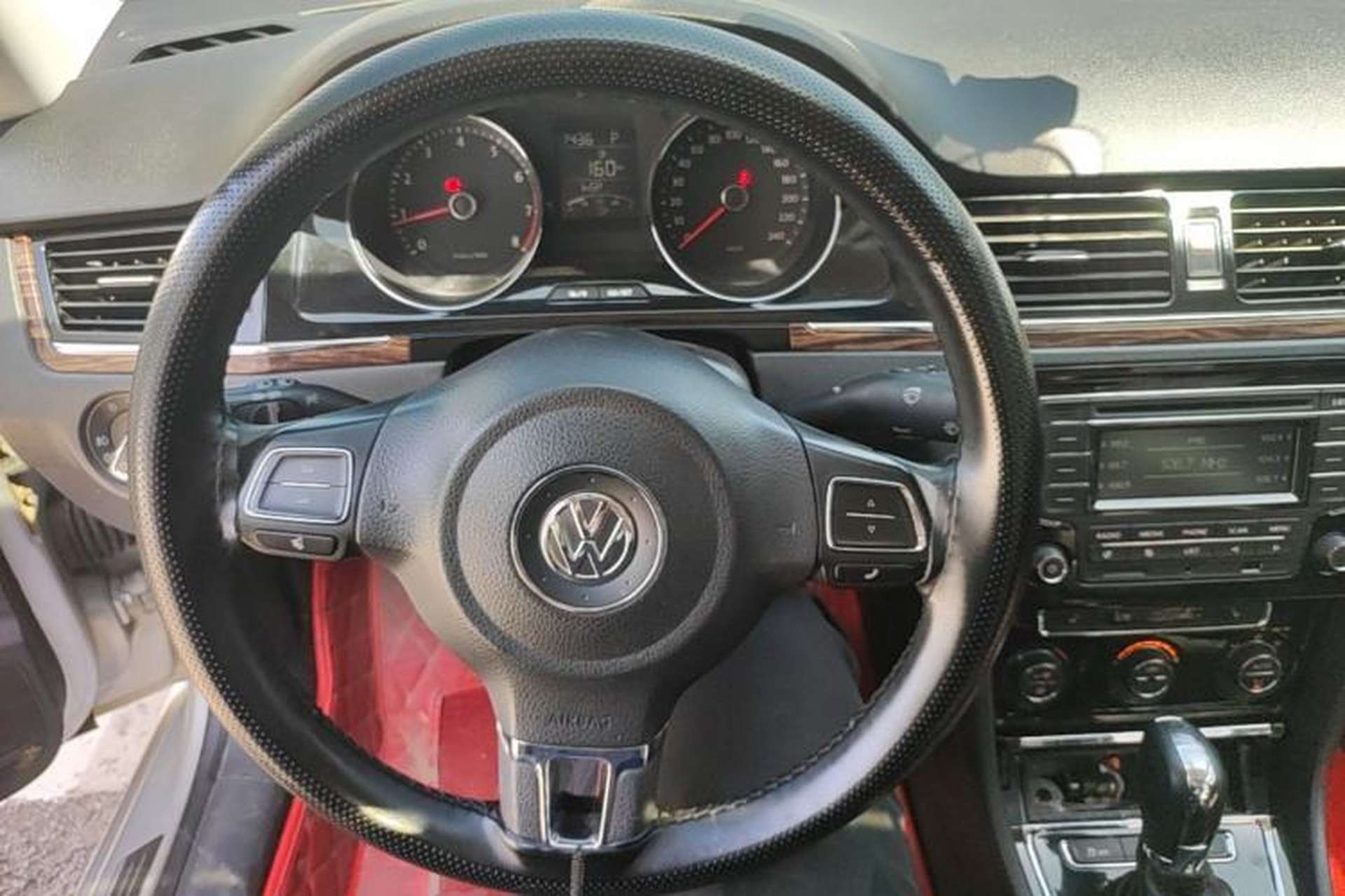 Used Volkswagen Bora 2013 1.6L Automatic Luxury Model Steering Wheel