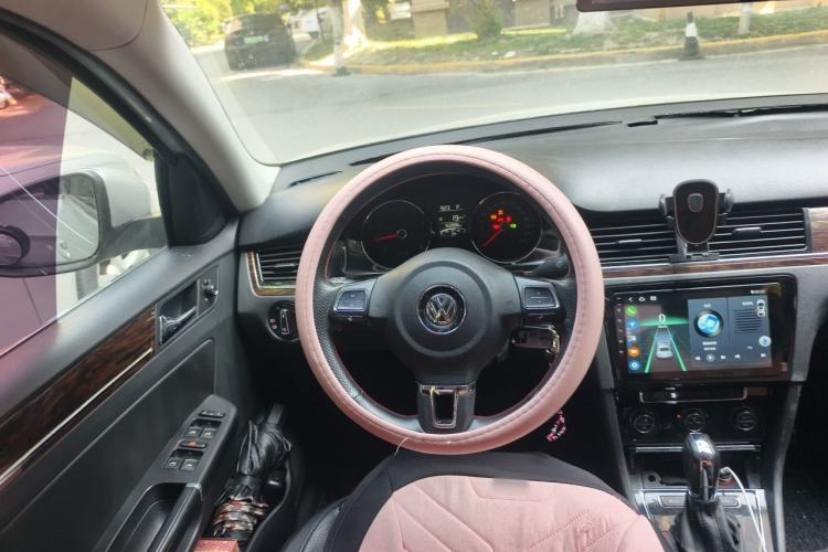 Used Volkswagen Bora 2013 1.6L Automatic Luxury Model Steering Wheel